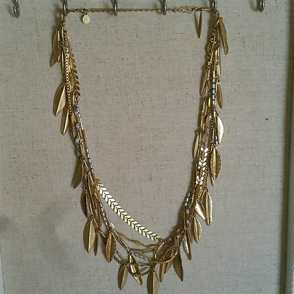 Stella & Dot Garland Fringe Necklace